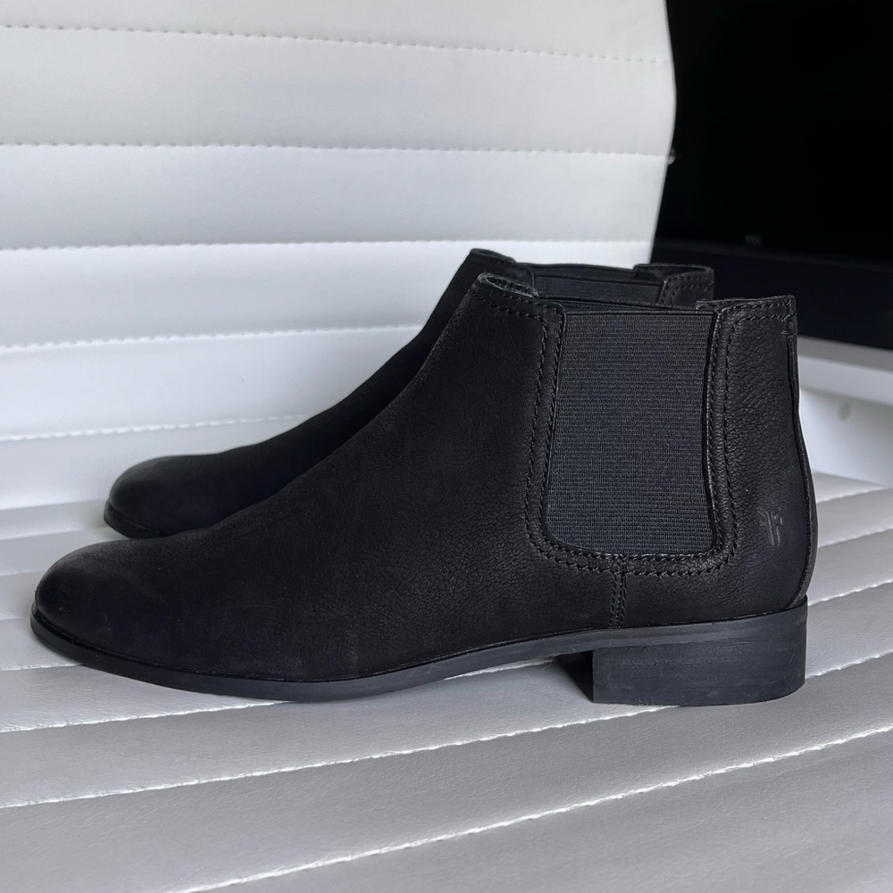 Frye Mallory Nubuck Leather Chelsea Boots in Black Size 7.5